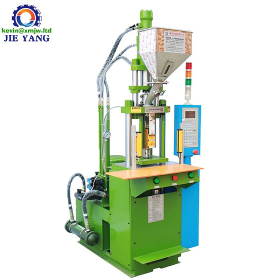Vertical Type Desktop Injection Molding Machine 3